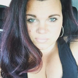 Meet your Posher, Lorraine